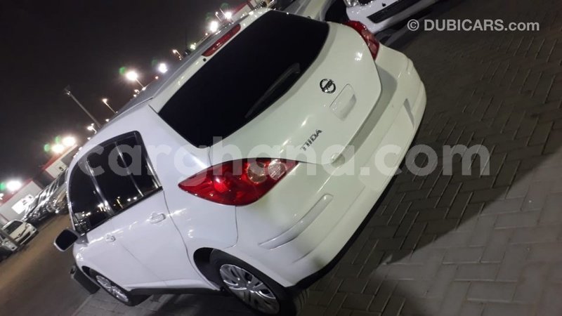 Big with watermark nissan tiida ashanti import dubai 41781