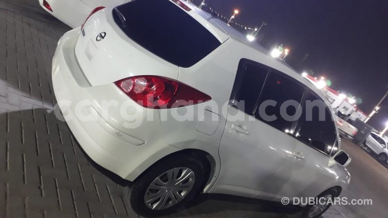 Big with watermark nissan tiida ashanti import dubai 41781