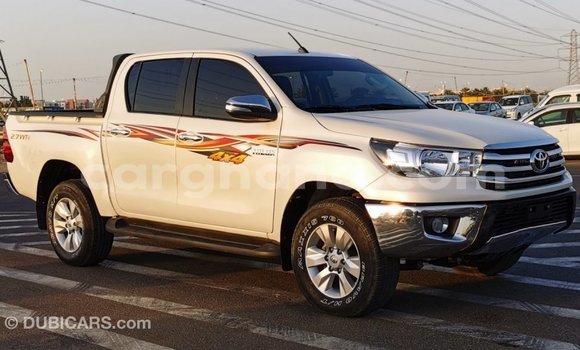 Ra Imported Toyota Hilux funfun Ọkọ̀ in Import - Dubai ni Ashanti Ra Imported Toyota Hilux funfun Ọkọ̀ in Import - Dubai ni Ashanti