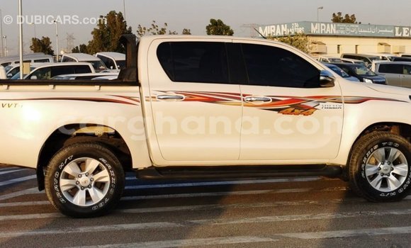 Ra Imported Toyota Hilux funfun Ọkọ̀ in Import - Dubai ni Ashanti Ra Imported Toyota Hilux funfun Ọkọ̀ in Import - Dubai ni Ashanti