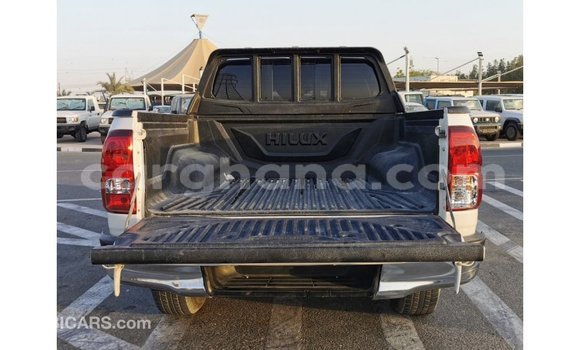 Ra Imported Toyota Hilux funfun Ọkọ̀ in Import - Dubai ni Ashanti Ra Imported Toyota Hilux funfun Ọkọ̀ in Import - Dubai ni Ashanti