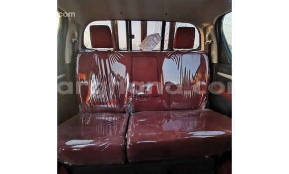 Ra Imported Toyota Hilux funfun Ọkọ̀ in Import - Dubai ni Ashanti Ra Imported Toyota Hilux funfun Ọkọ̀ in Import - Dubai ni Ashanti