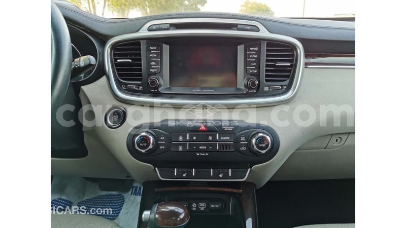 Big with watermark kia sorento ashanti import dubai 41786