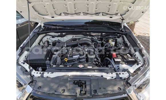 Sayi Imported Toyota Hilux White Mota in Import - Dubai a Ashanti Sayi Imported Toyota Hilux White Mota in Import - Dubai a Ashanti