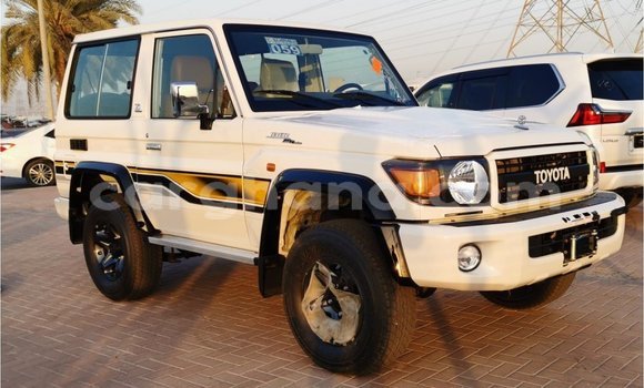 Buy Import Toyota Land Cruiser White Car in Import - Dubai in Ashanti
