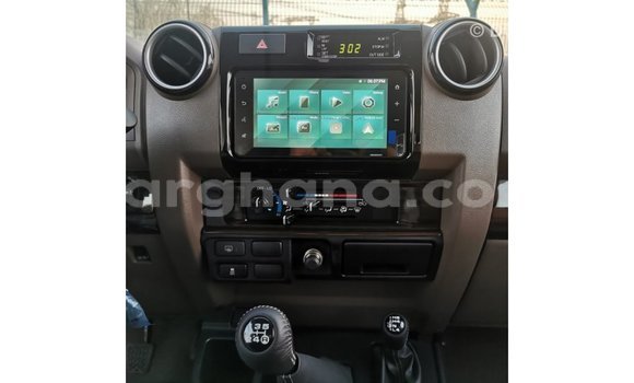 Sayi Imported Toyota Land Cruiser White Mota in Import - Dubai a Ashanti Sayi Imported Toyota Land Cruiser White Mota in Import - Dubai a Ashanti