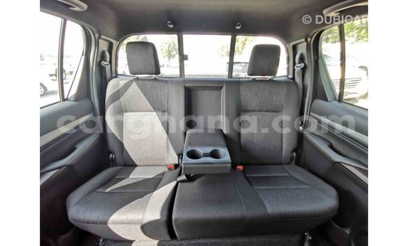 Sayi Imported Toyota Hilux Brown Mota in Import - Dubai a Ashanti Sayi Imported Toyota Hilux Brown Mota in Import - Dubai a Ashanti
