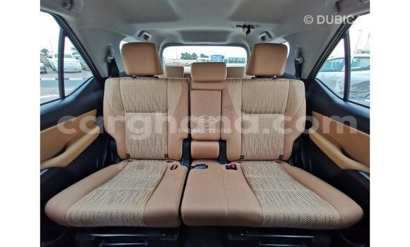 Sayi Imported Toyota Fortuner White Mota in Import - Dubai a Ashanti Sayi Imported Toyota Fortuner White Mota in Import - Dubai a Ashanti