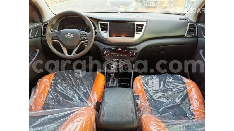 Big with watermark hyundai tucson ashanti import dubai 41800