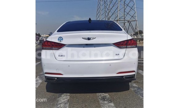 Sayi Imported Hyundai Genesis White Mota in Import - Dubai a Ashanti Sayi Imported Hyundai Genesis White Mota in Import - Dubai a Ashanti