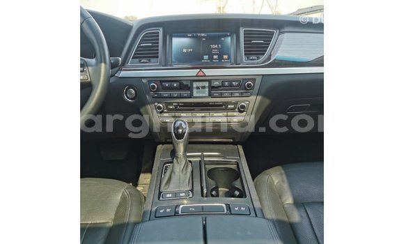 Sayi Imported Hyundai Genesis White Mota in Import - Dubai a Ashanti Sayi Imported Hyundai Genesis White Mota in Import - Dubai a Ashanti