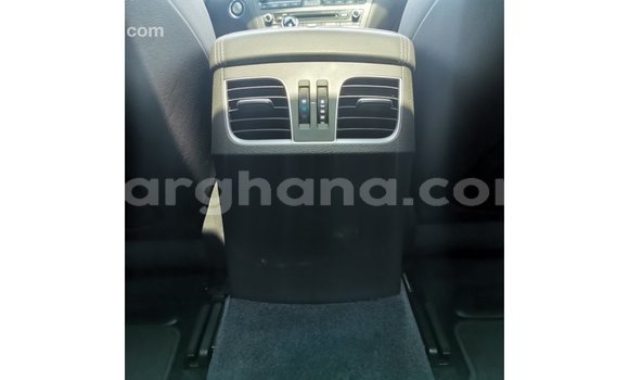 Sayi Imported Hyundai Genesis White Mota in Import - Dubai a Ashanti Sayi Imported Hyundai Genesis White Mota in Import - Dubai a Ashanti