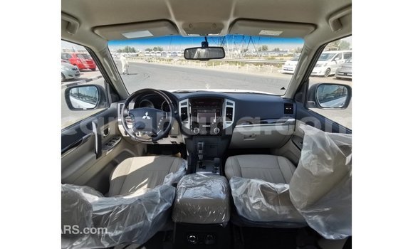 Ra Imported Mitsubishi Pajero funfun Ọkọ̀ in Import - Dubai ni Ashanti Ra Imported Mitsubishi Pajero funfun Ọkọ̀ in Import - Dubai ni Ashanti