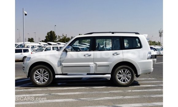 Ra Imported Mitsubishi Pajero funfun Ọkọ̀ in Import - Dubai ni Ashanti Ra Imported Mitsubishi Pajero funfun Ọkọ̀ in Import - Dubai ni Ashanti