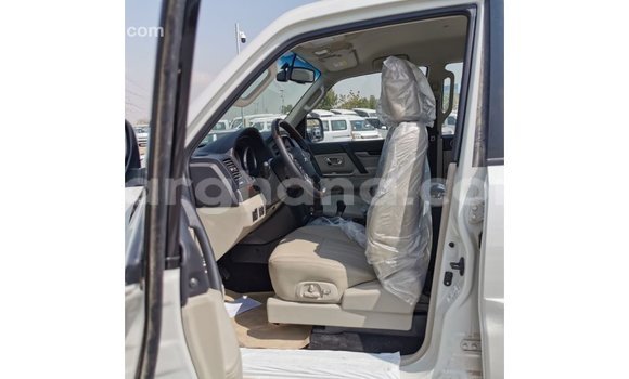 Ra Imported Mitsubishi Pajero funfun Ọkọ̀ in Import - Dubai ni Ashanti Ra Imported Mitsubishi Pajero funfun Ọkọ̀ in Import - Dubai ni Ashanti