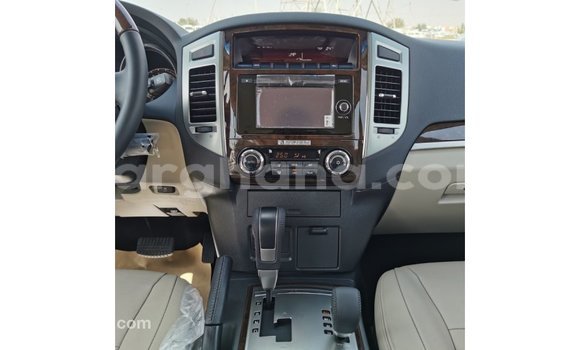 Ra Imported Mitsubishi Pajero funfun Ọkọ̀ in Import - Dubai ni Ashanti Ra Imported Mitsubishi Pajero funfun Ọkọ̀ in Import - Dubai ni Ashanti