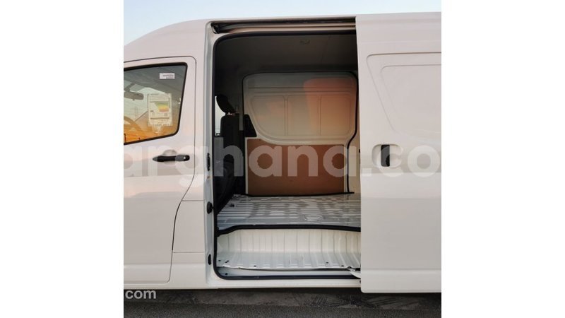 Big with watermark toyota hiace ashanti import dubai 41820