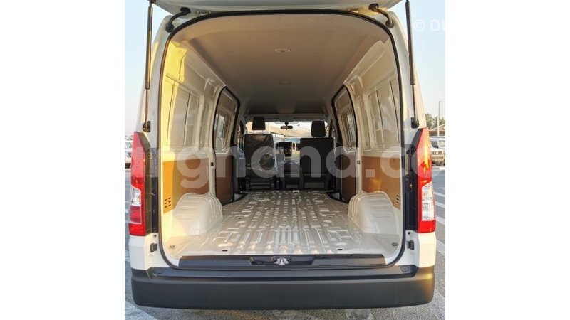 Big with watermark toyota hiace ashanti import dubai 41820