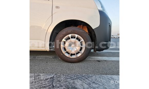 Sayi Imported Toyota Hiace White Mota in Import - Dubai a Ashanti Sayi Imported Toyota Hiace White Mota in Import - Dubai a Ashanti