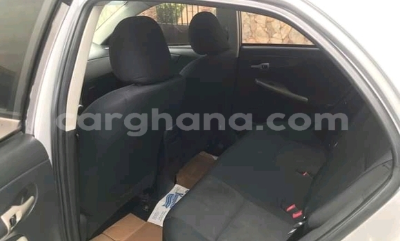 Sayi Na hannu Toyota Corolla Azurfa Mota in Accra a Greater Accra Sayi Na hannu Toyota Corolla Azurfa Mota in Accra a Greater Accra