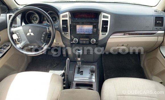 Ra Imported Mitsubishi Pajero funfun Ọkọ̀ in Import - Dubai ni Ashanti Ra Imported Mitsubishi Pajero funfun Ọkọ̀ in Import - Dubai ni Ashanti