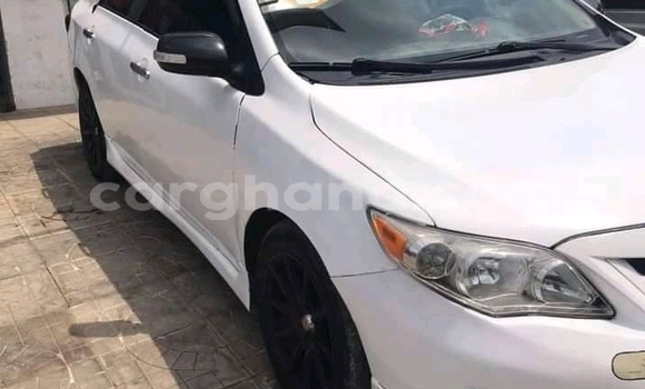 Sayi Na hannu Toyota Corolla White Mota in Accra a Greater Accra Sayi Na hannu Toyota Corolla White Mota in Accra a Greater Accra