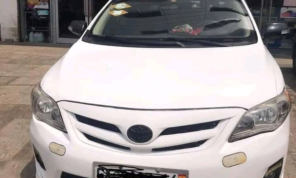 Sayi Na hannu Toyota Corolla White Mota in Accra a Greater Accra Sayi Na hannu Toyota Corolla White Mota in Accra a Greater Accra