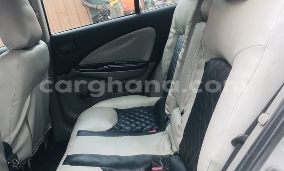 Sayi Na hannu Nissan Almera Azurfa Mota in Accra a Greater Accra Sayi Na hannu Nissan Almera Azurfa Mota in Accra a Greater Accra
