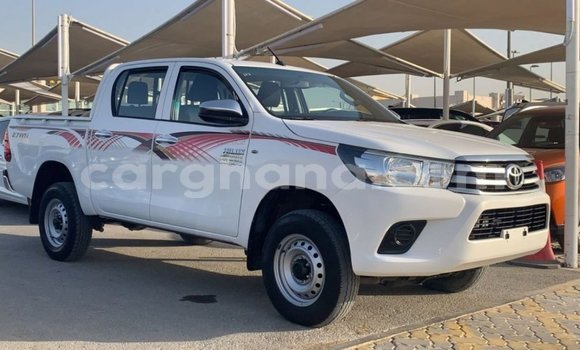 Ra Imported Toyota Hilux funfun Ọkọ̀ in Import - Dubai ni Ashanti Ra Imported Toyota Hilux funfun Ọkọ̀ in Import - Dubai ni Ashanti