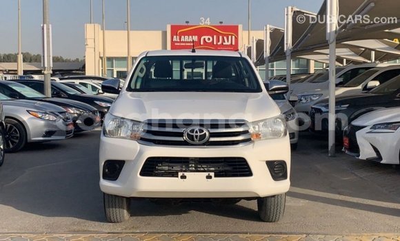 Ra Imported Toyota Hilux funfun Ọkọ̀ in Import - Dubai ni Ashanti Ra Imported Toyota Hilux funfun Ọkọ̀ in Import - Dubai ni Ashanti
