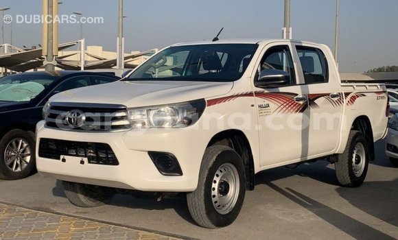 Ra Imported Toyota Hilux funfun Ọkọ̀ in Import - Dubai ni Ashanti Ra Imported Toyota Hilux funfun Ọkọ̀ in Import - Dubai ni Ashanti