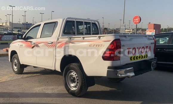 Ra Imported Toyota Hilux funfun Ọkọ̀ in Import - Dubai ni Ashanti Ra Imported Toyota Hilux funfun Ọkọ̀ in Import - Dubai ni Ashanti