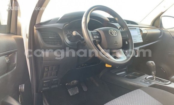 Ra Imported Toyota Hilux funfun Ọkọ̀ in Import - Dubai ni Ashanti Ra Imported Toyota Hilux funfun Ọkọ̀ in Import - Dubai ni Ashanti