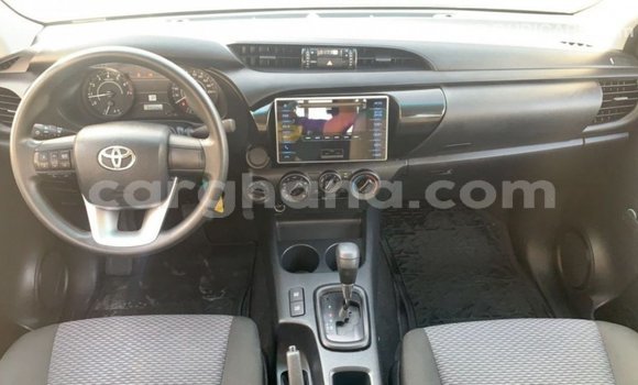 Ra Imported Toyota Hilux funfun Ọkọ̀ in Import - Dubai ni Ashanti Ra Imported Toyota Hilux funfun Ọkọ̀ in Import - Dubai ni Ashanti