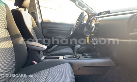 Ra Imported Toyota Hilux funfun Ọkọ̀ in Import - Dubai ni Ashanti Ra Imported Toyota Hilux funfun Ọkọ̀ in Import - Dubai ni Ashanti
