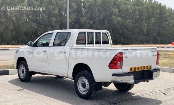 Ra Imported Toyota Hilux funfun Ọkọ̀ in Import - Dubai ni Ashanti Ra Imported Toyota Hilux funfun Ọkọ̀ in Import - Dubai ni Ashanti