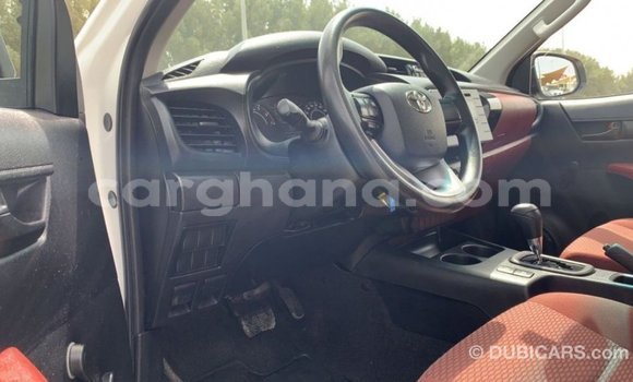 Ra Imported Toyota Hilux funfun Ọkọ̀ in Import - Dubai ni Ashanti Ra Imported Toyota Hilux funfun Ọkọ̀ in Import - Dubai ni Ashanti