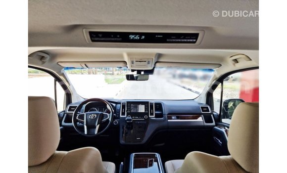 Ra Imported Toyota Granvia funfun Ọkọ̀ in Import - Dubai ni Ashanti Ra Imported Toyota Granvia funfun Ọkọ̀ in Import - Dubai ni Ashanti