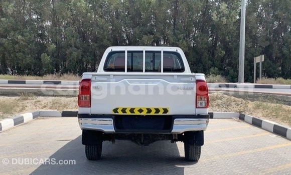 Buy Import Toyota Hilux White Car in Import - Dubai in Ashanti Buy Import Toyota Hilux White Car in Import - Dubai in Ashanti