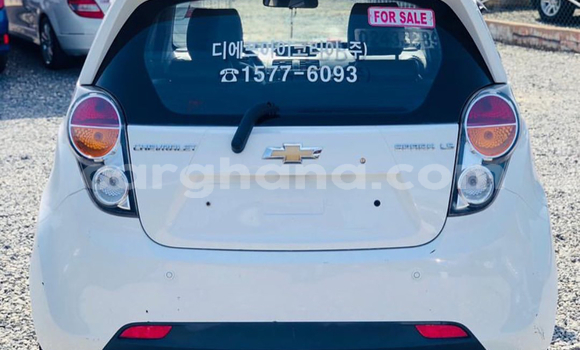 Ra Àlòkù Chevrolet Spark funfun Ọkọ̀ in Tema ni Greater Accra Ra Àlòkù Chevrolet Spark funfun Ọkọ̀ in Tema ni Greater Accra