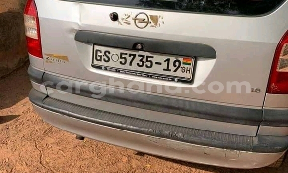 Sayi Na hannu Opel Zafira Azurfa Mota in Accra a Greater Accra Sayi Na hannu Opel Zafira Azurfa Mota in Accra a Greater Accra