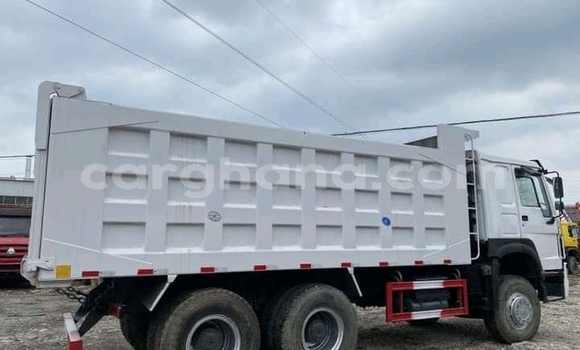 Sayi Sabo Howo Sinotruck Sauran Babbar mota in Accra a Greater Accra Sayi Sabo Howo Sinotruck Sauran Babbar mota in Accra a Greater Accra