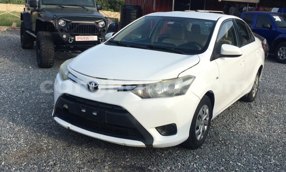 Sayi Na hannu Toyota Yaris White Mota in Tema a Greater Accra Sayi Na hannu Toyota Yaris White Mota in Tema a Greater Accra