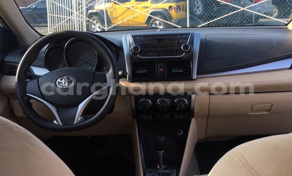 Sayi Na hannu Toyota Yaris White Mota in Tema a Greater Accra Sayi Na hannu Toyota Yaris White Mota in Tema a Greater Accra