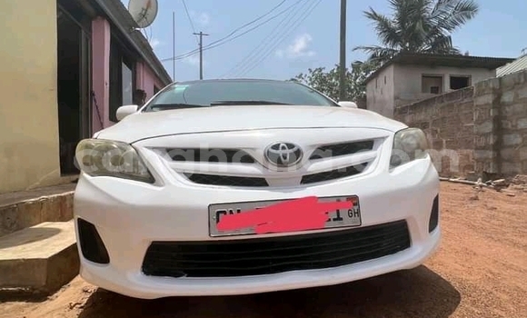 Sayi Na hannu Toyota Corolla White Mota in Accra a Greater Accra Sayi Na hannu Toyota Corolla White Mota in Accra a Greater Accra