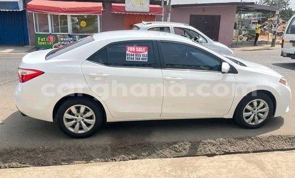 Buy Used Toyota Corolla White Car in Accra in Greater Accra