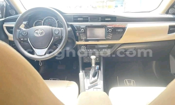 Sayi Na hannu Toyota Corolla White Mota in Accra a Greater Accra Sayi Na hannu Toyota Corolla White Mota in Accra a Greater Accra