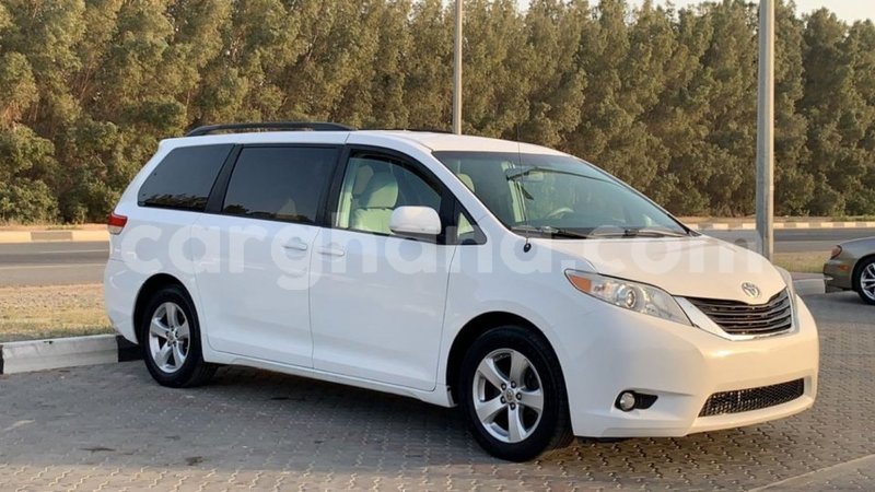 Big with watermark toyota sienna ashanti import dubai 41912