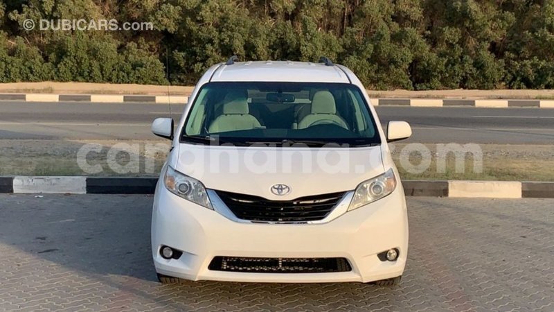 Big with watermark toyota sienna ashanti import dubai 41912