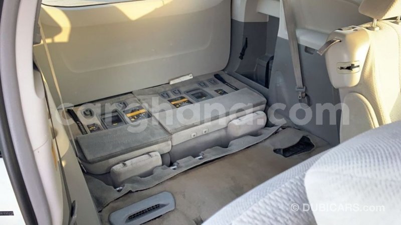 Big with watermark toyota sienna ashanti import dubai 41912